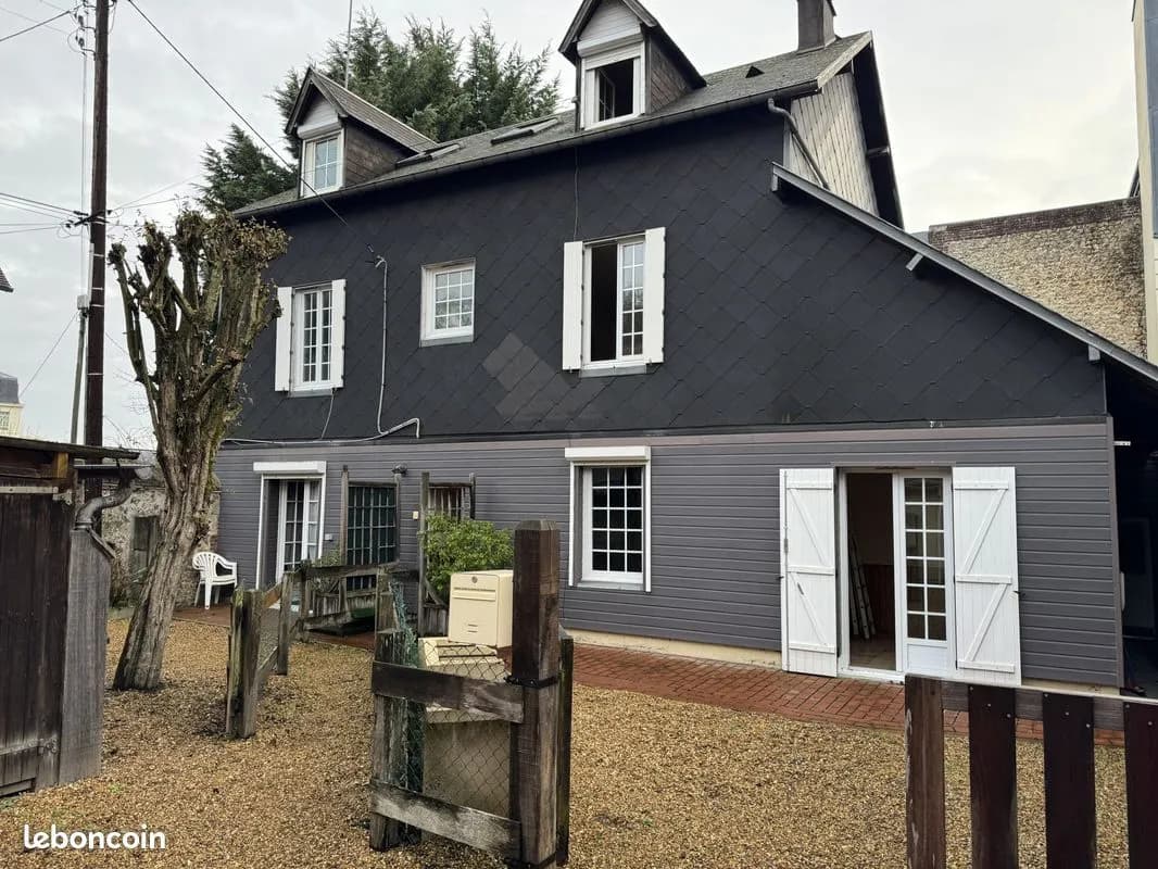 Immeuble 153 m² - Photo 1