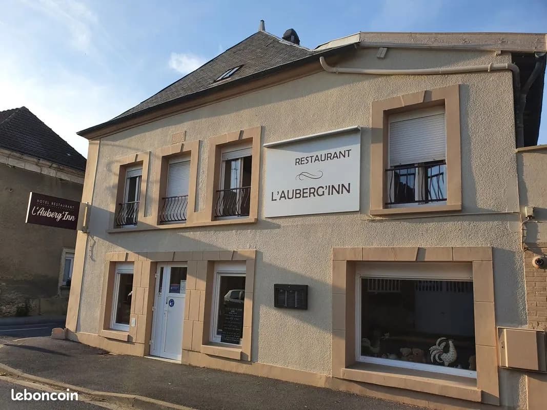 Ensemble immobilier à réhabiliter - Fort potentiel création logements - Photo 1
