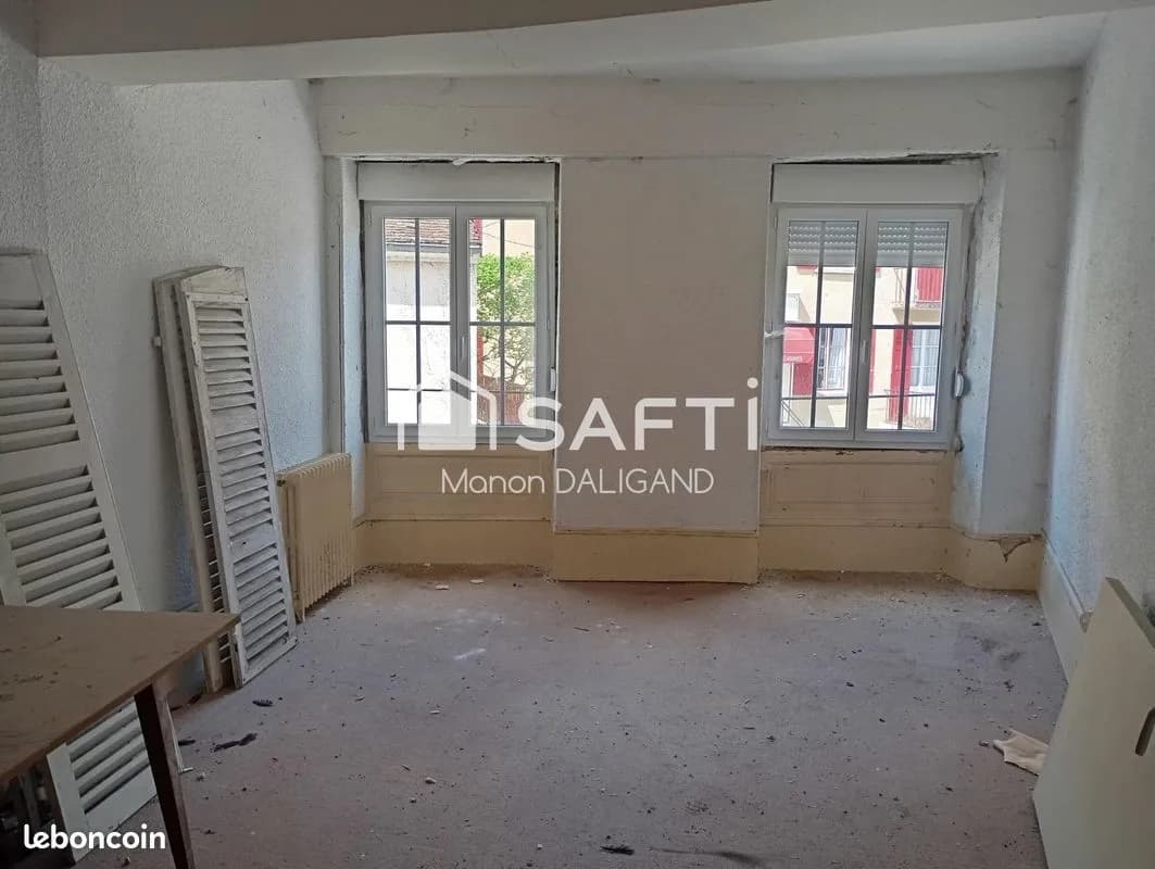 Immeuble 155 m² - Photo 1