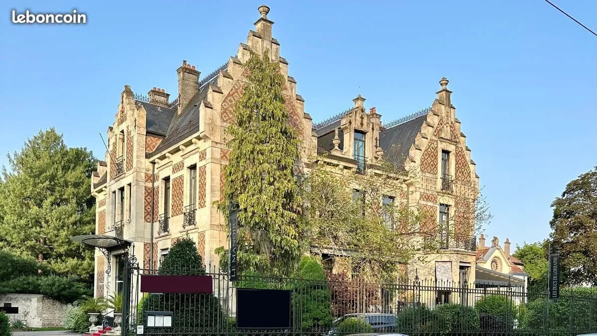 Superbe Immeuble de Rapport à l'architecture remarquable en Plein Centre d'Épinal - Photo 1