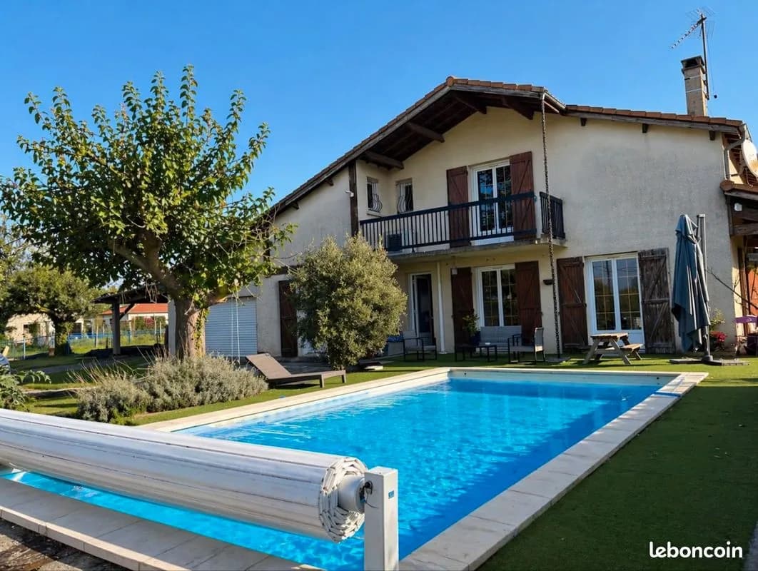 Ensemble immobilier avec piscine et vue sur les vignes - Photo 1