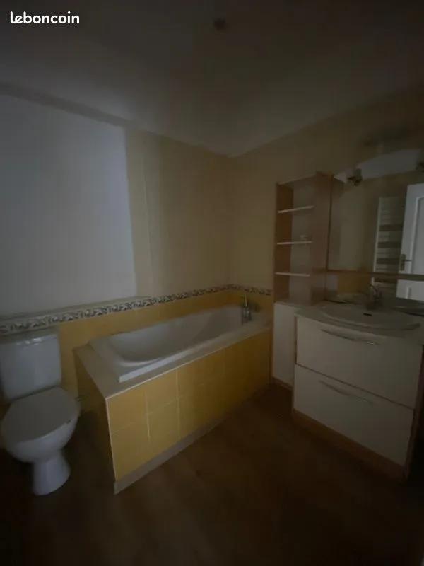 Immeuble 85 m² - Photo 1