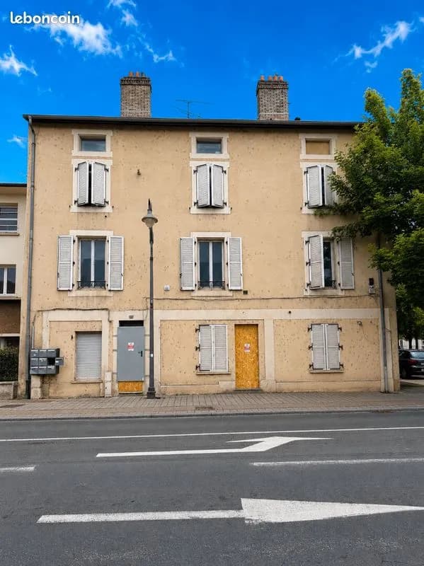 Immeuble 24 pièces 537 m² - Photo 1