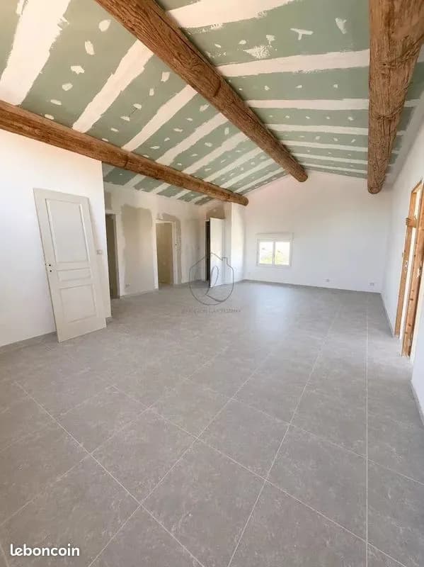 Immeuble 75 m² - Photo 1