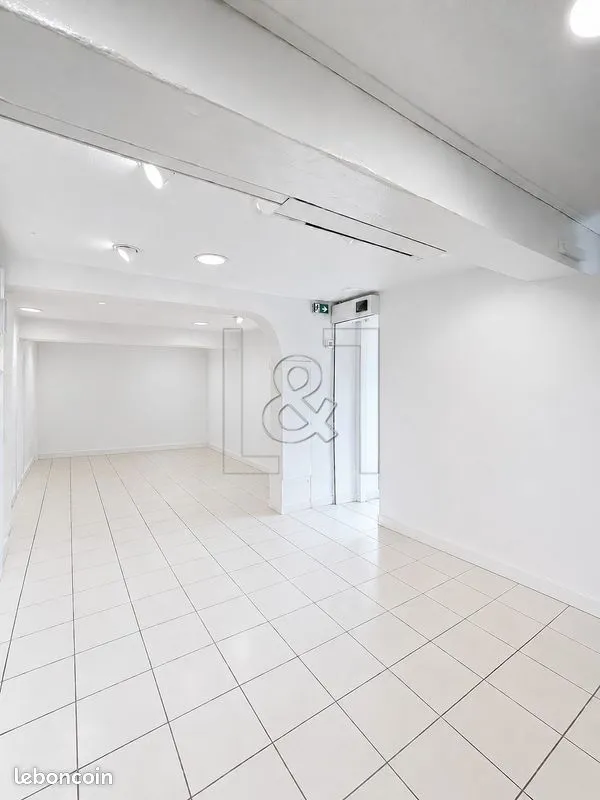 Immeuble 140 m² - Photo 1