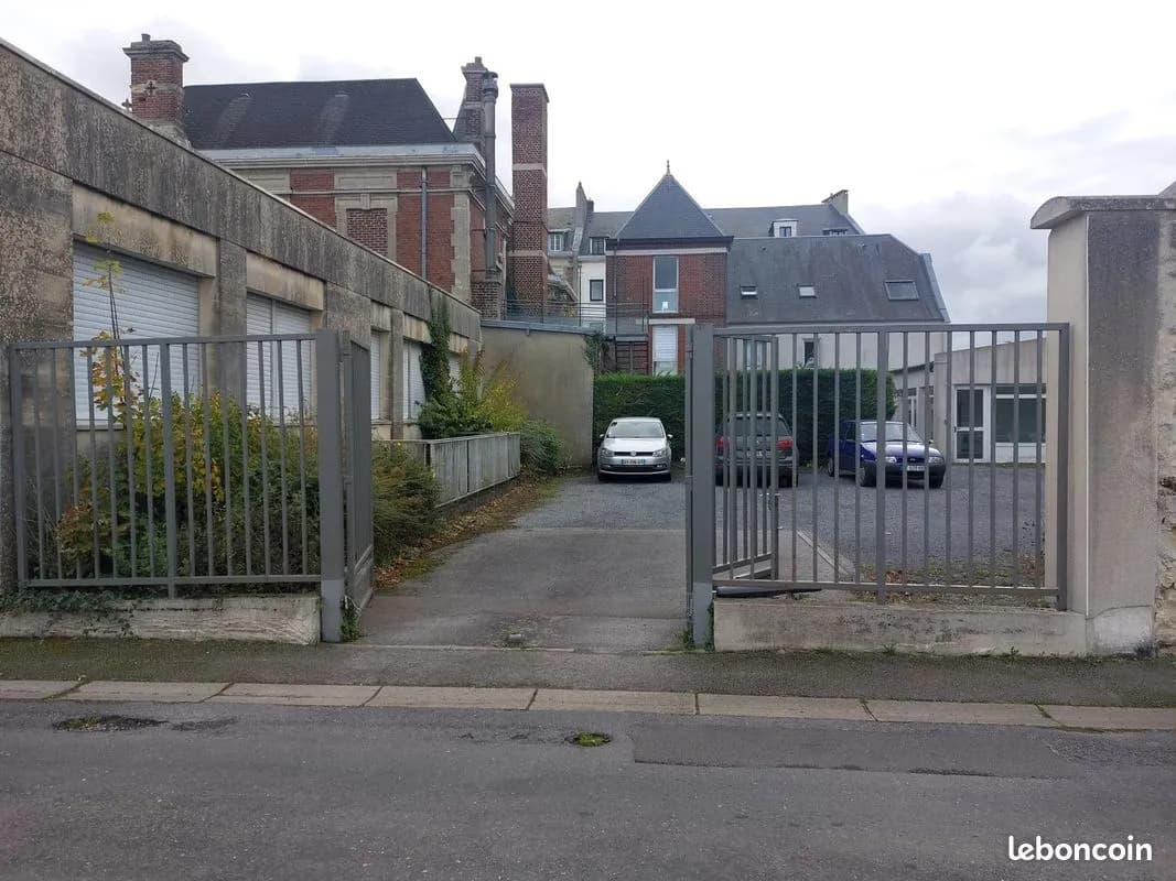 Immeuble 3219 m² - Photo 1