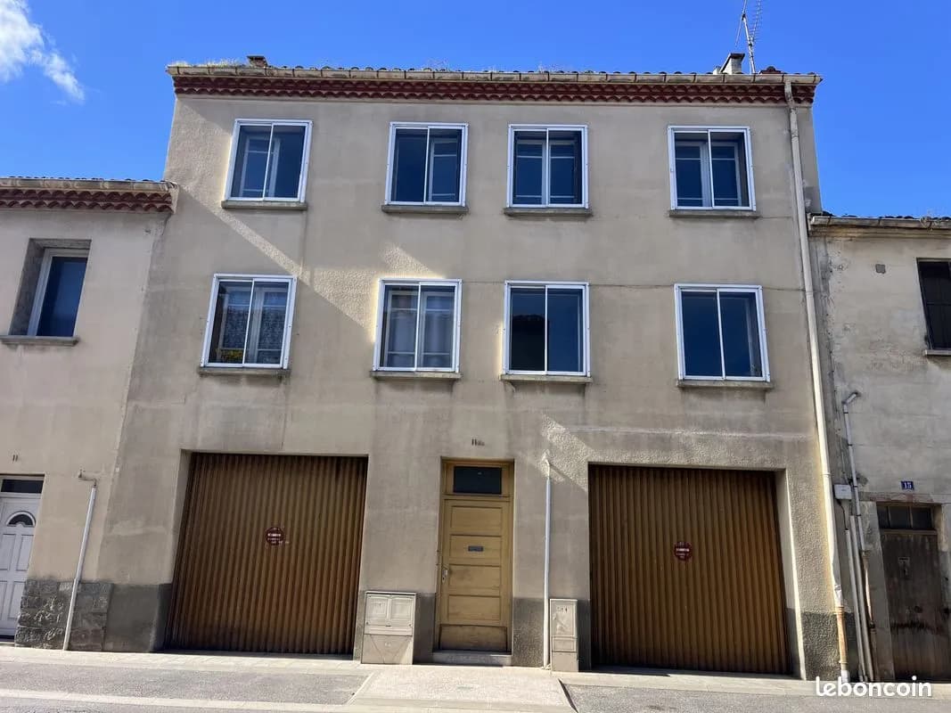 Immeuble de rapport 10 pièces 208 m² - Photo 1