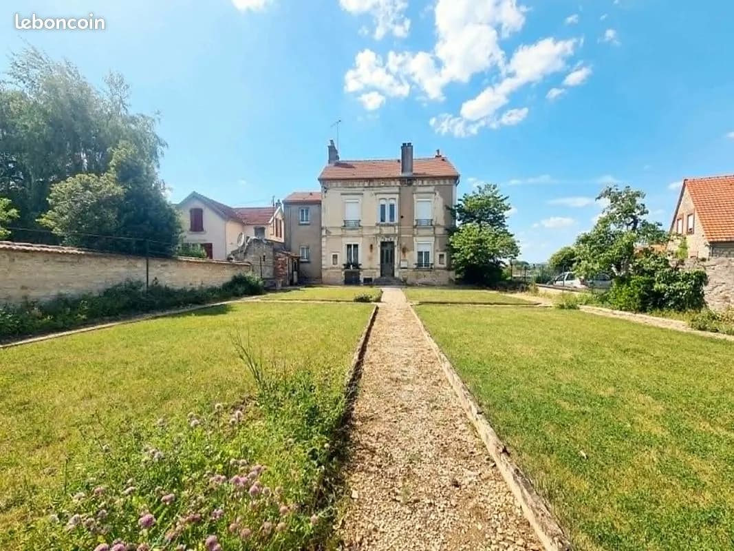 Immeuble 150 m² - Photo 1