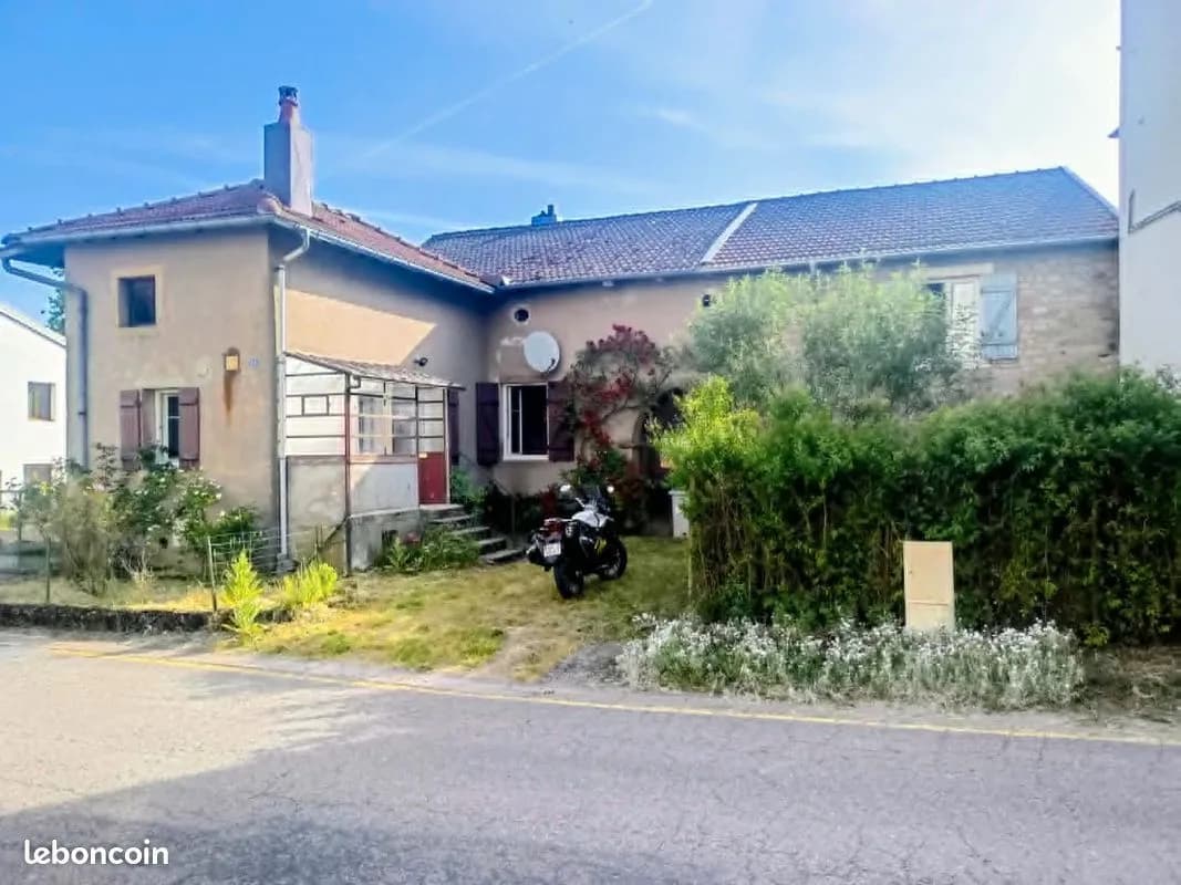 Ensemble immobilier de caractère - 160 m² - Bord de canal - Chaumousey - Photo 1