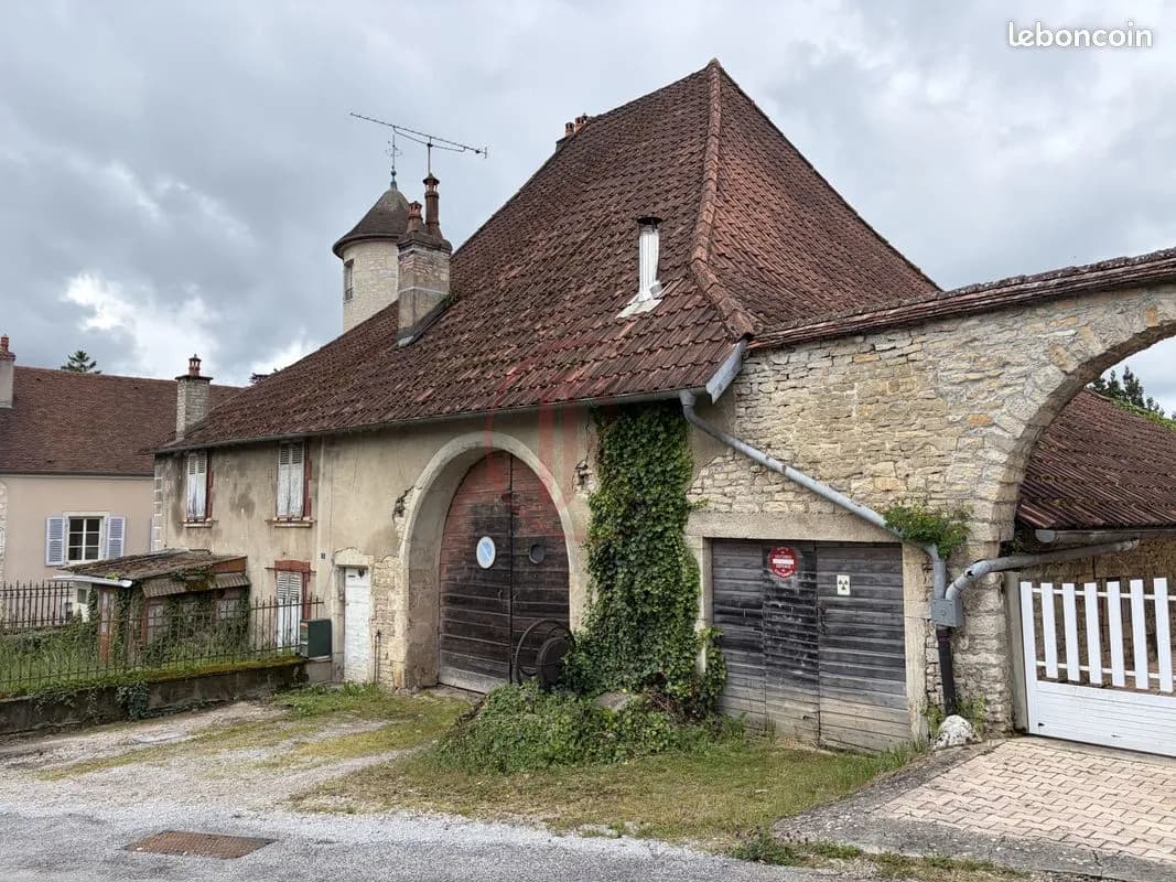 Immeuble de rapport 602 m² - Photo 1