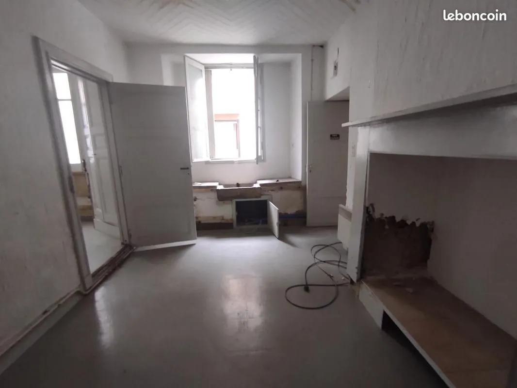Immeuble 255 m² - Photo 1