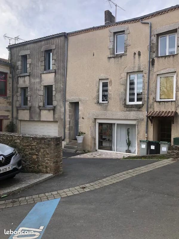 Ensemble immobilier centre ville Montaigu 85600 - Photo 1