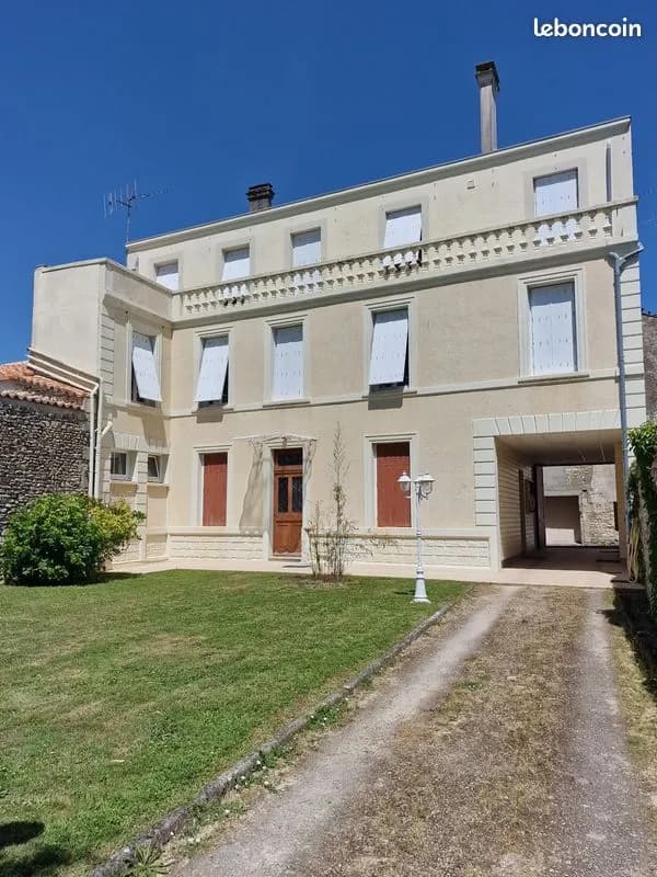 Ensemble immobilier 420 m² - Photo 1