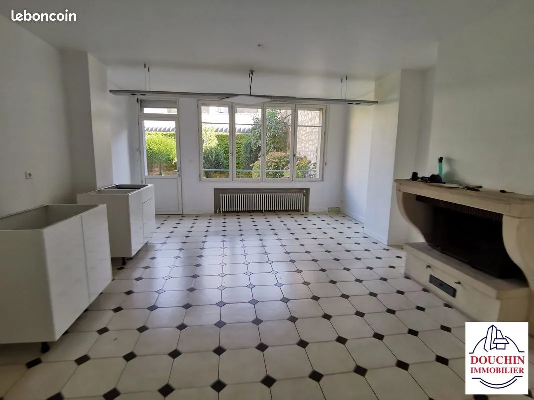 Immeuble 256 m² - Photo 1