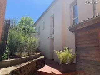 Immeuble 15 pièces 250 m² - Photo 1