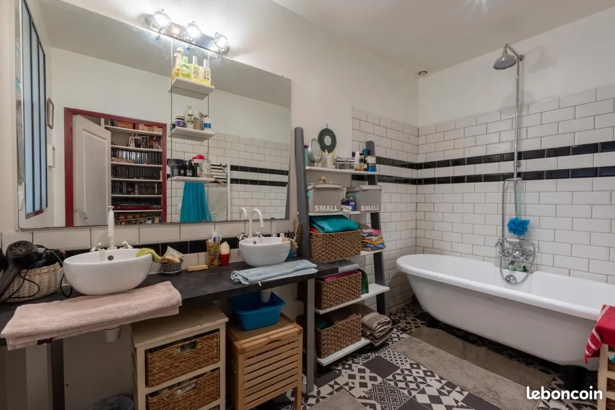 Immeuble 286 m² - Photo 1