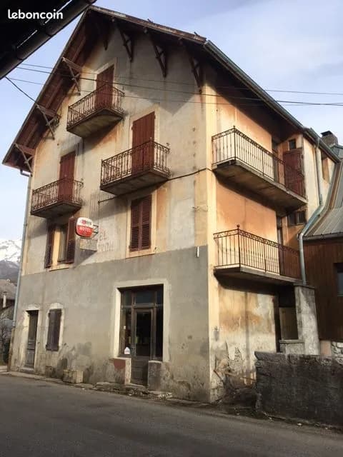 Immeuble 15 pièces 400 m² - Photo 1