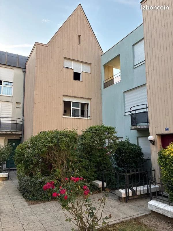 TOURS CENTRE SPÉCIAL INVESTISSEUR : Rare : 4 appartements réunis, 197m², jardins privatifs — Fort potentiel locatif - Photo 1