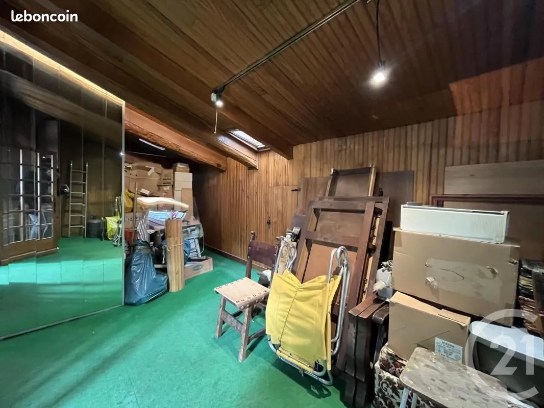 Immeuble 267 m² - Photo 1