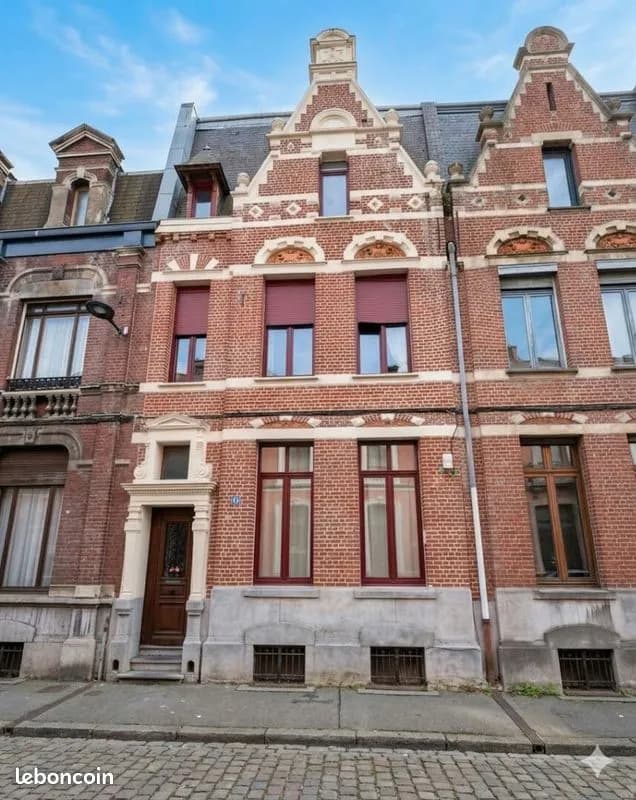 Immeuble 10 pièces 272 m² - Photo 1