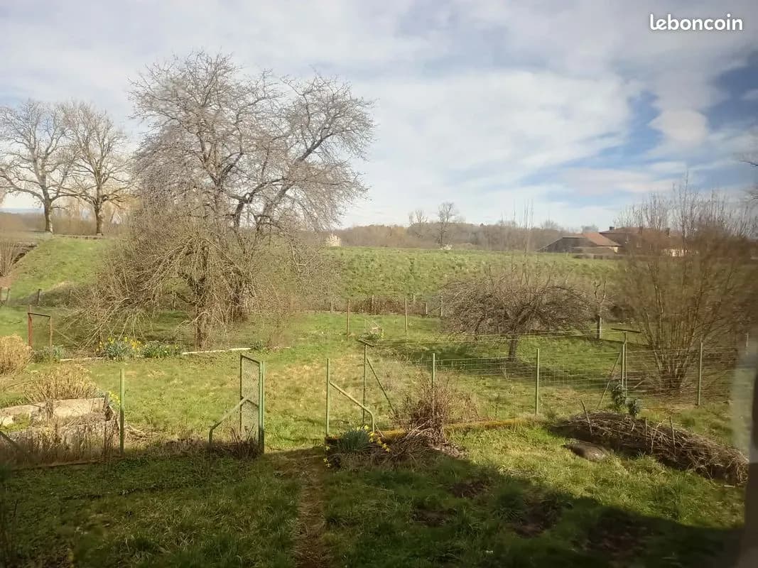 Au pied du Canal des Vosges : Ensemble immobilier en pierre à fort potentiel - Photo 1