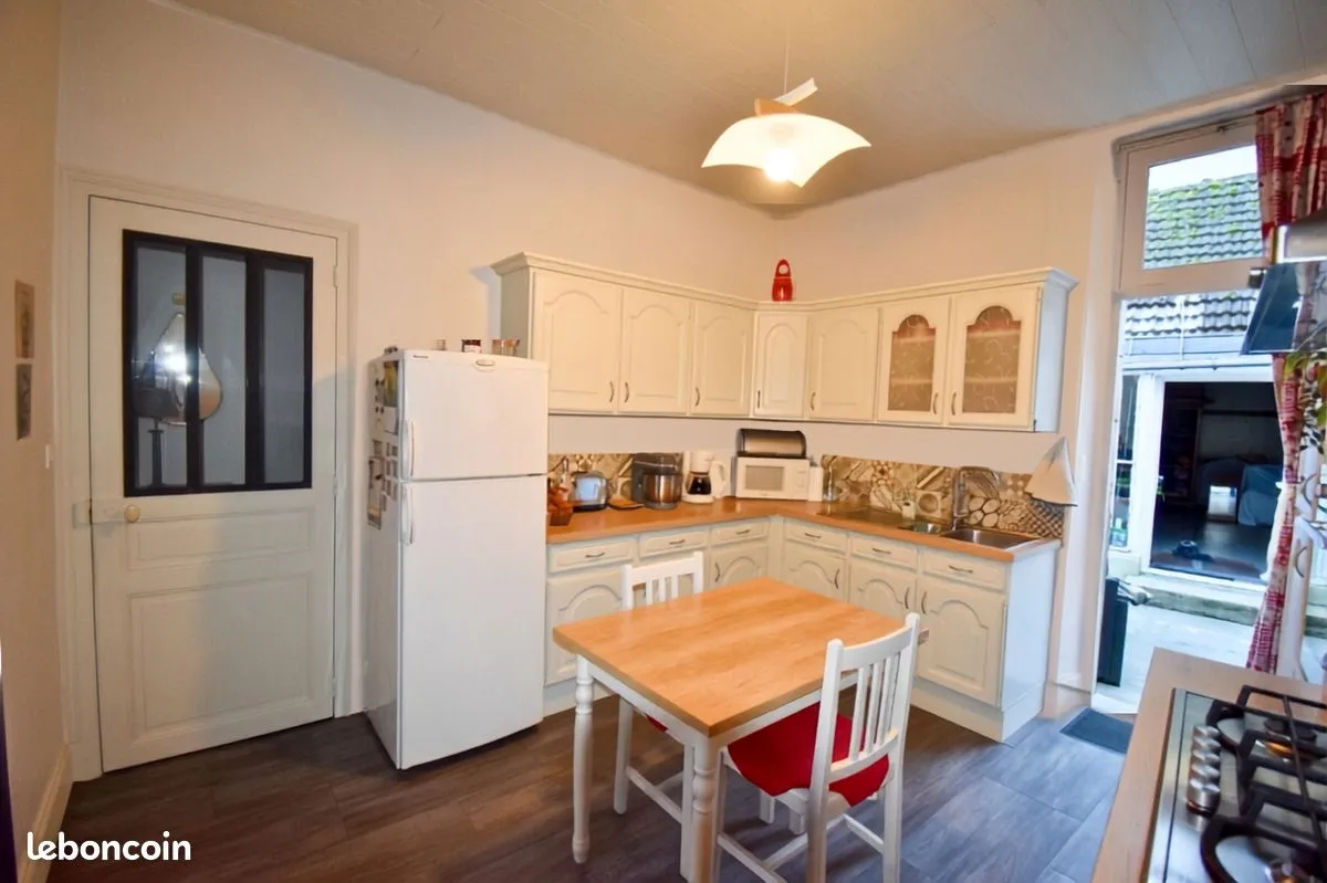 Immeuble 385 m2 avec Maison de caractère, local commercial & dépendances - Centre-ville - Photo 1