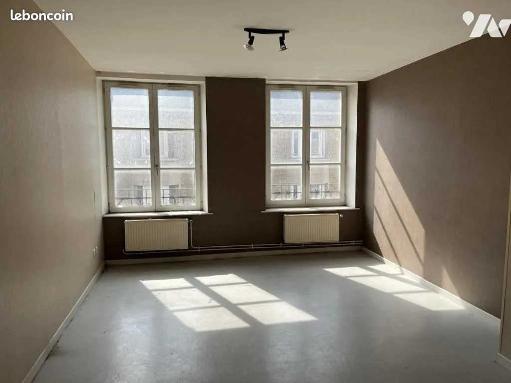 Immeuble 800 m² - Photo 1
