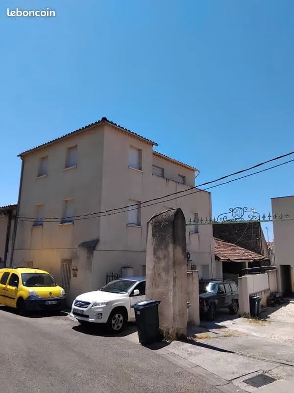 Immeuble proche iut nîmes - Photo 1