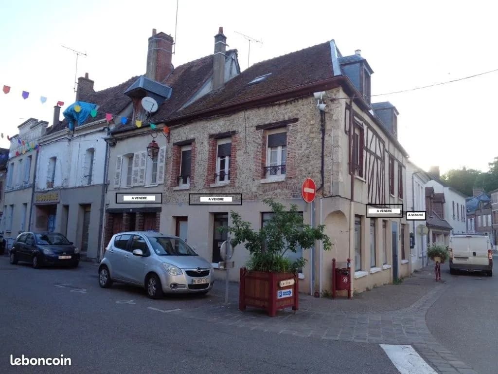Ensemble immobilier de rapport - Photo 1