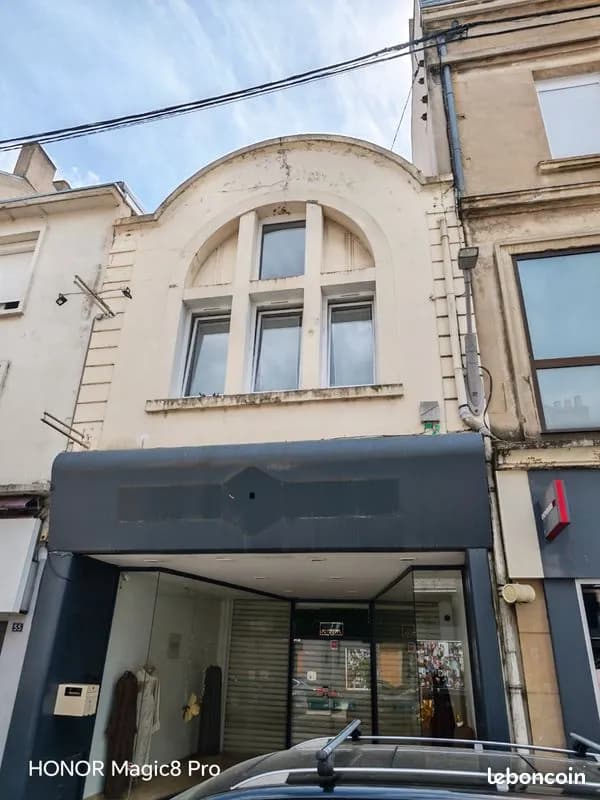 Immeuble de rapport avec loft de 140 m² et local commercial loué - Photo 1