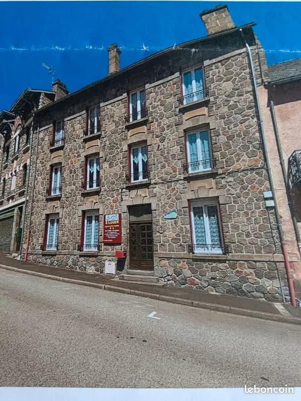 Immeuble LA BOURBOULE - Photo 1