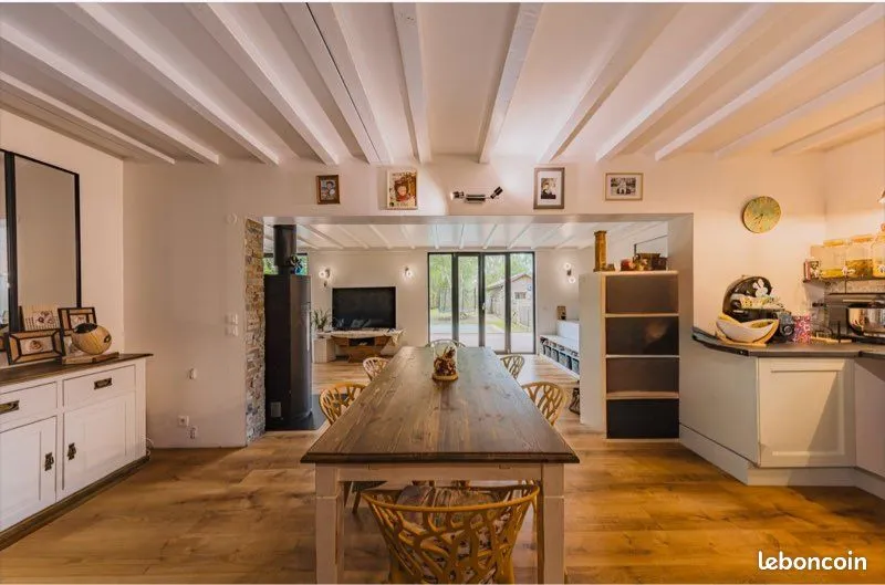 Ensemble immobilier - Photo 1