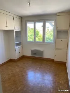 Ensemble immobilier logement + locaux commerciaux - Photo 1