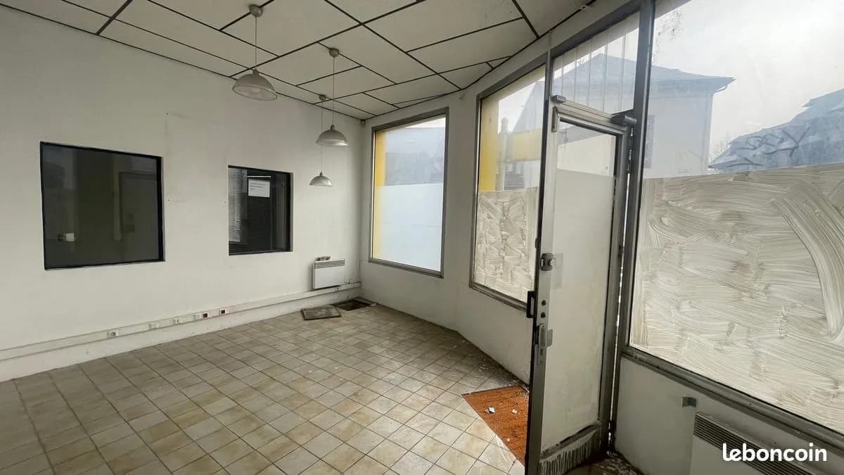 Immeuble 500 m2 - et 85 m2 de cours intérieur Gros potentiel - Tarbes, proche Place du Foirail - Photo 1