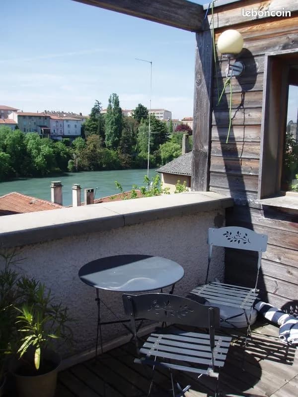 Immeuble: T3 avec terrasse, T1 et grand local en RDC - Photo 1