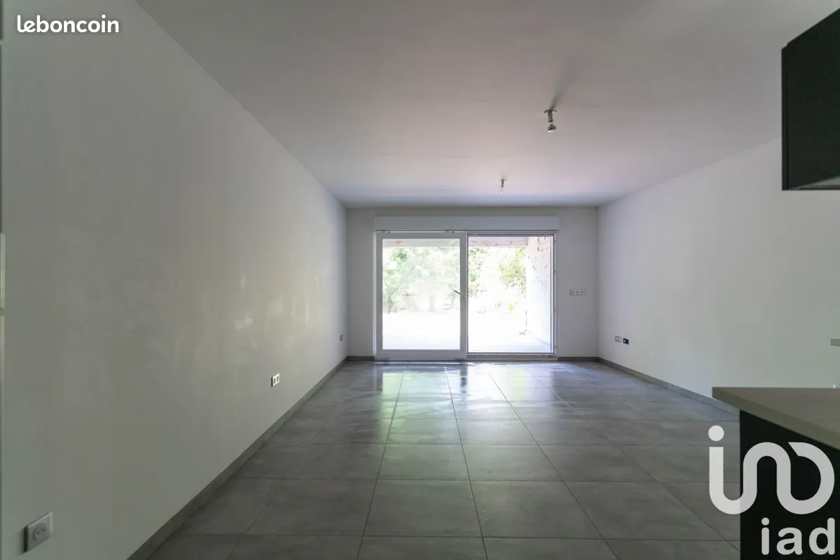 Immeuble 217 m² - Photo 1