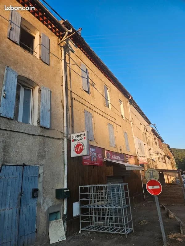 Immeuble 10 pièces 250 m² - Photo 1