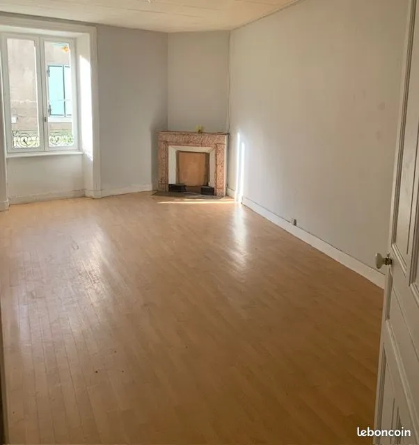 IMMEUBLE DE RAPPORT 200 m² - RENDEMENT 9,6% - 3 APPARTEMENTS LOUÉS (1200/mois) - LAMASTRE Prix : 149 000 - Photo 1