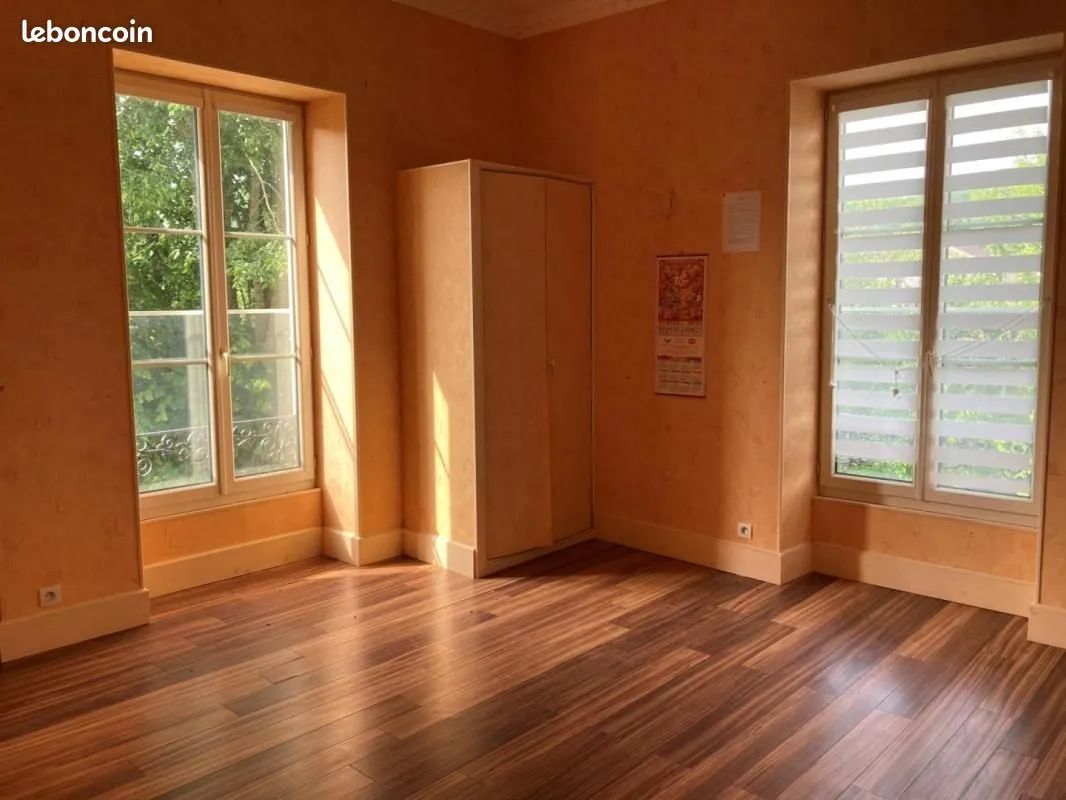 Immeuble 372 m² - Photo 1