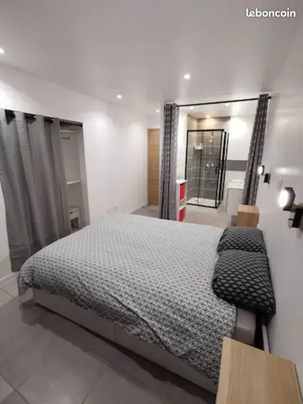 IMMEUBLE DE RAPPORT 4 APPARTEMENTS - TALLARD CENTRE HISTORIQUE Tout équipé. Idéal Investisseur locatif. Haute saison assurée - Photo 1