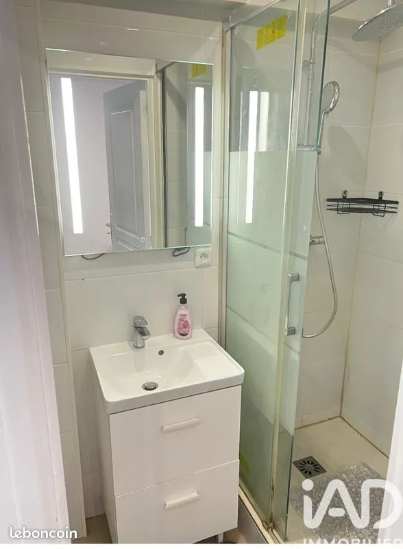 Immeuble 75 m² - Photo 1