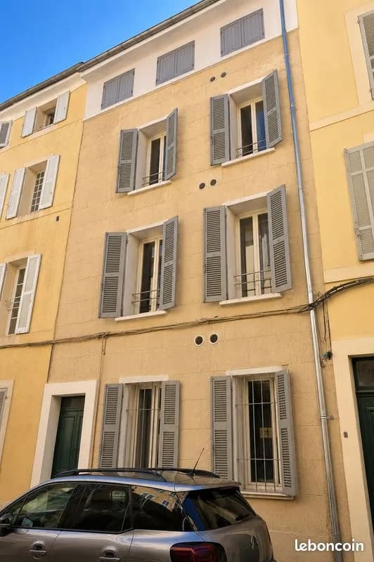 Immeuble de rapport 15 pièces 180 m² - Photo 1
