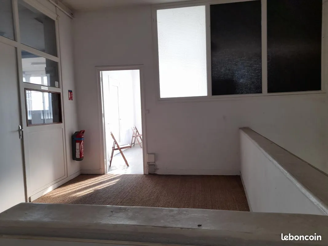 Immeuble 300 m² - Photo 1