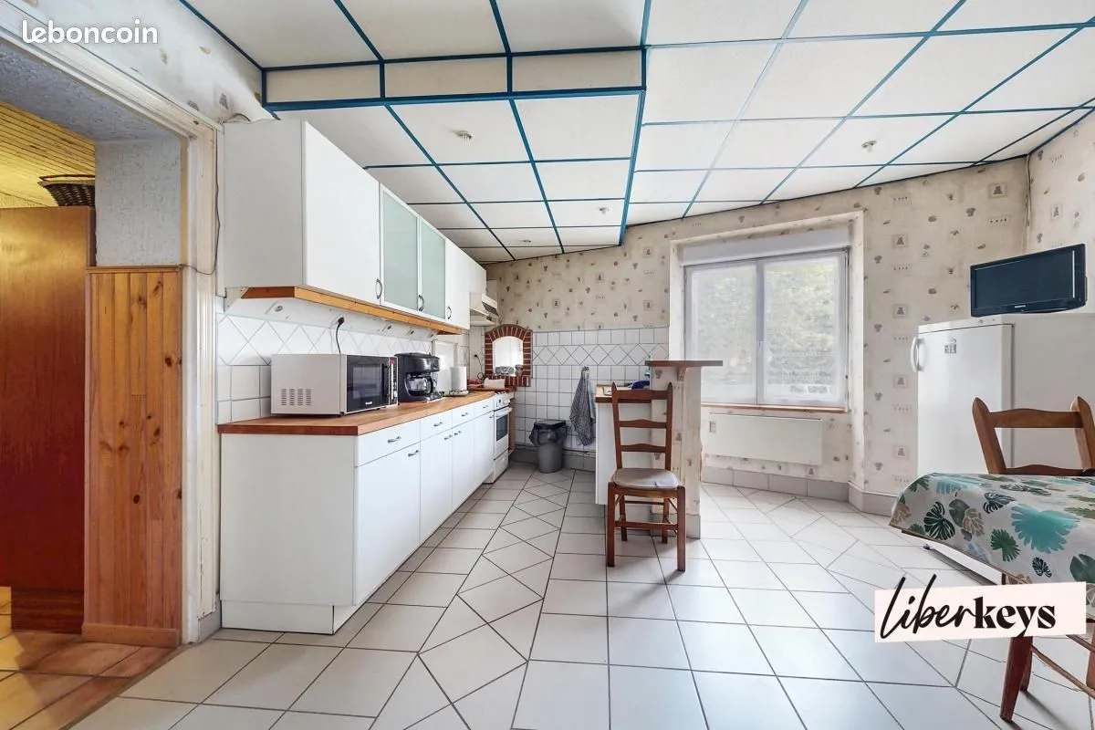Immeuble 250 m² - Photo 1