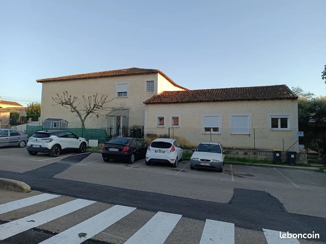 Immeuble 20 pièces 310 m² - Photo 1