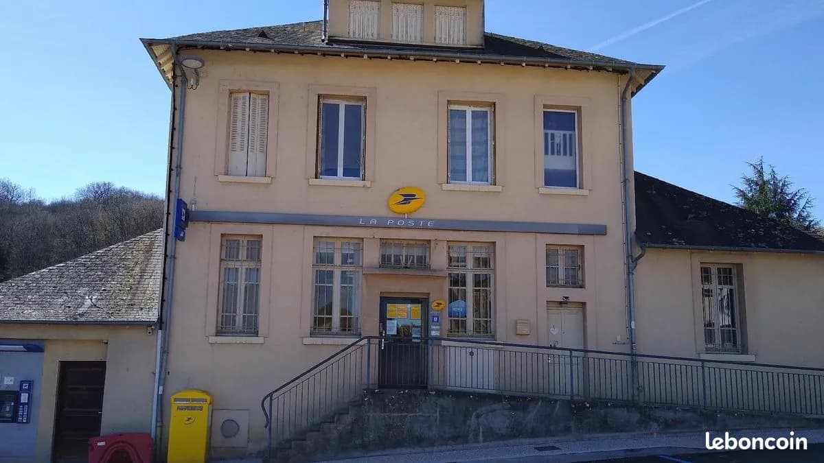 Immeuble 15 pièces 400 m² - Photo 1
