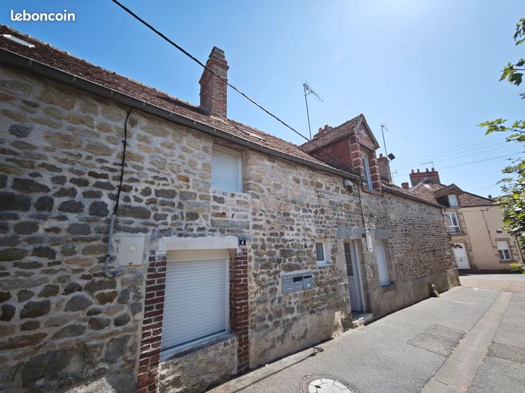 Immeuble de 3 studios loués loyers assurés - Photo 1