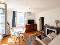 Immeuble XVIe siècle, 4 logements loués, réunissable — Centre historique d'Azay-le-Rideau - Photo 1