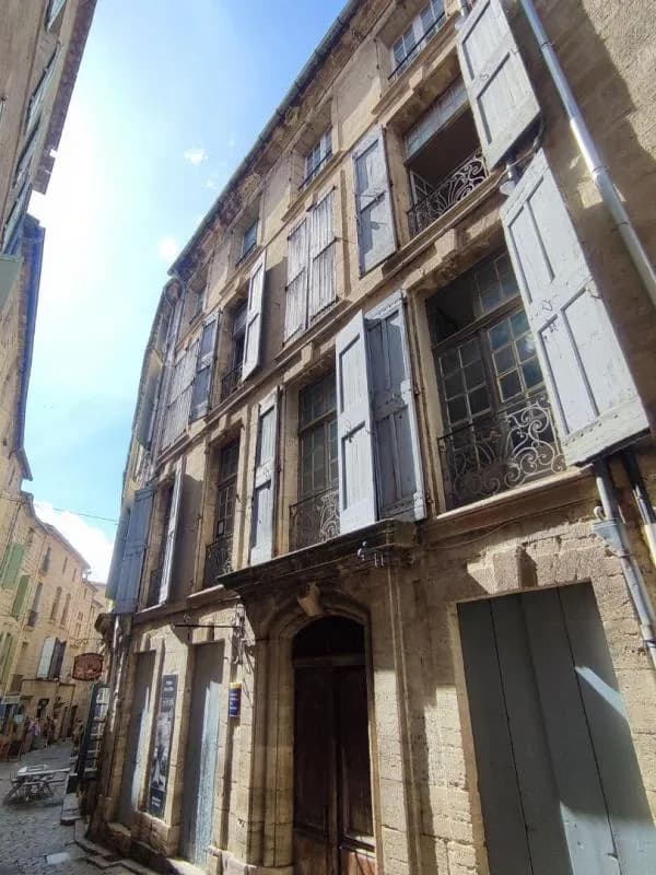 Trois appartements dans immeuble de caractère à Pezenas 202 m² intramuros - Photo 1