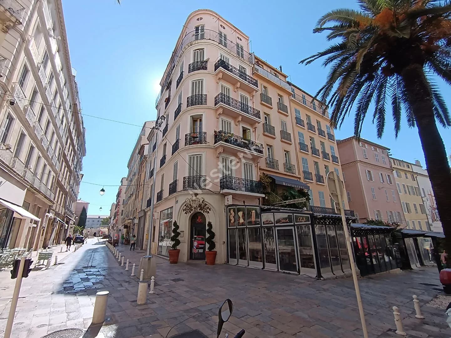 Toulon Place de l'Opéra. Immeuble complet de 16 lots en R+6 d... - Photo 1